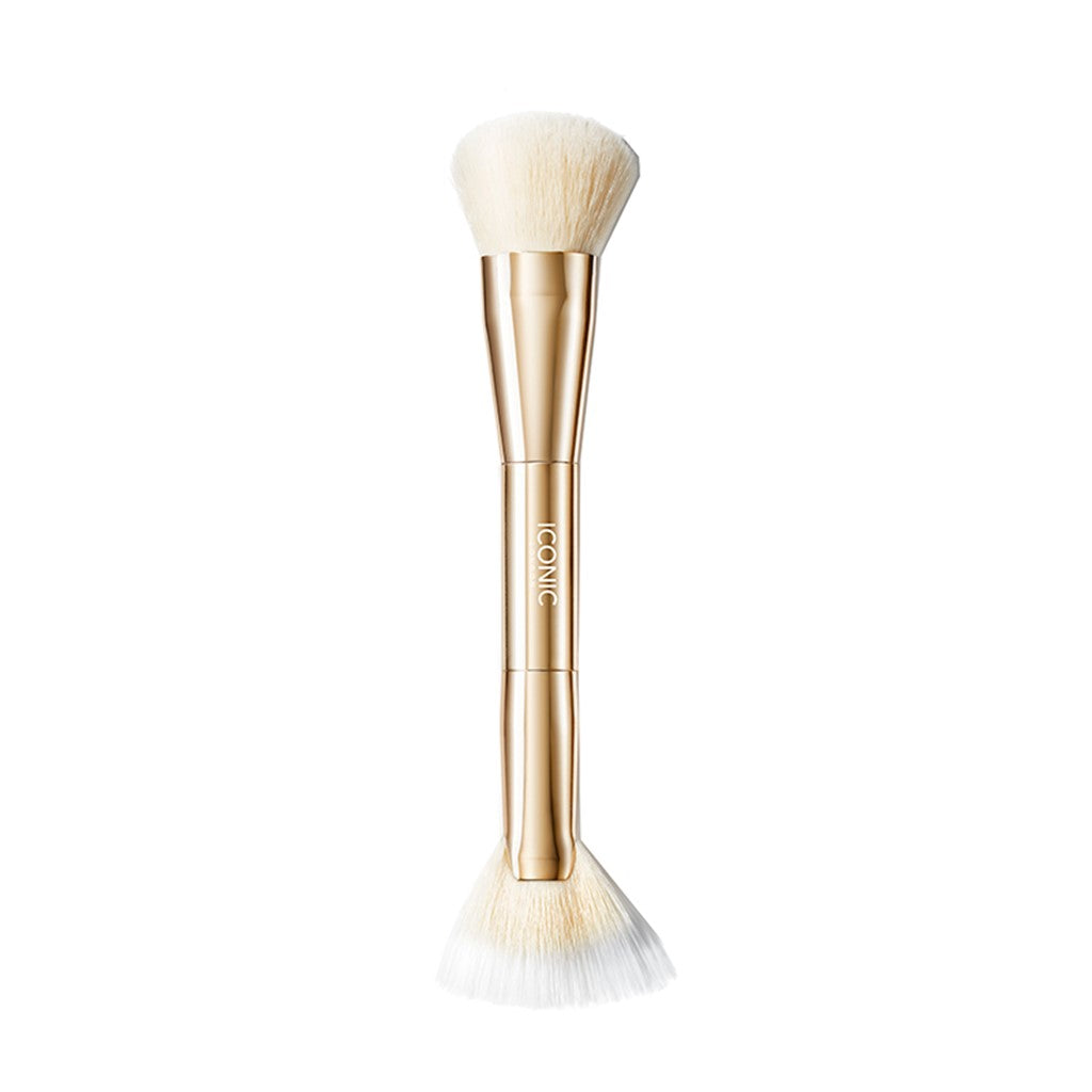 Iconic Cheek Glow Brush