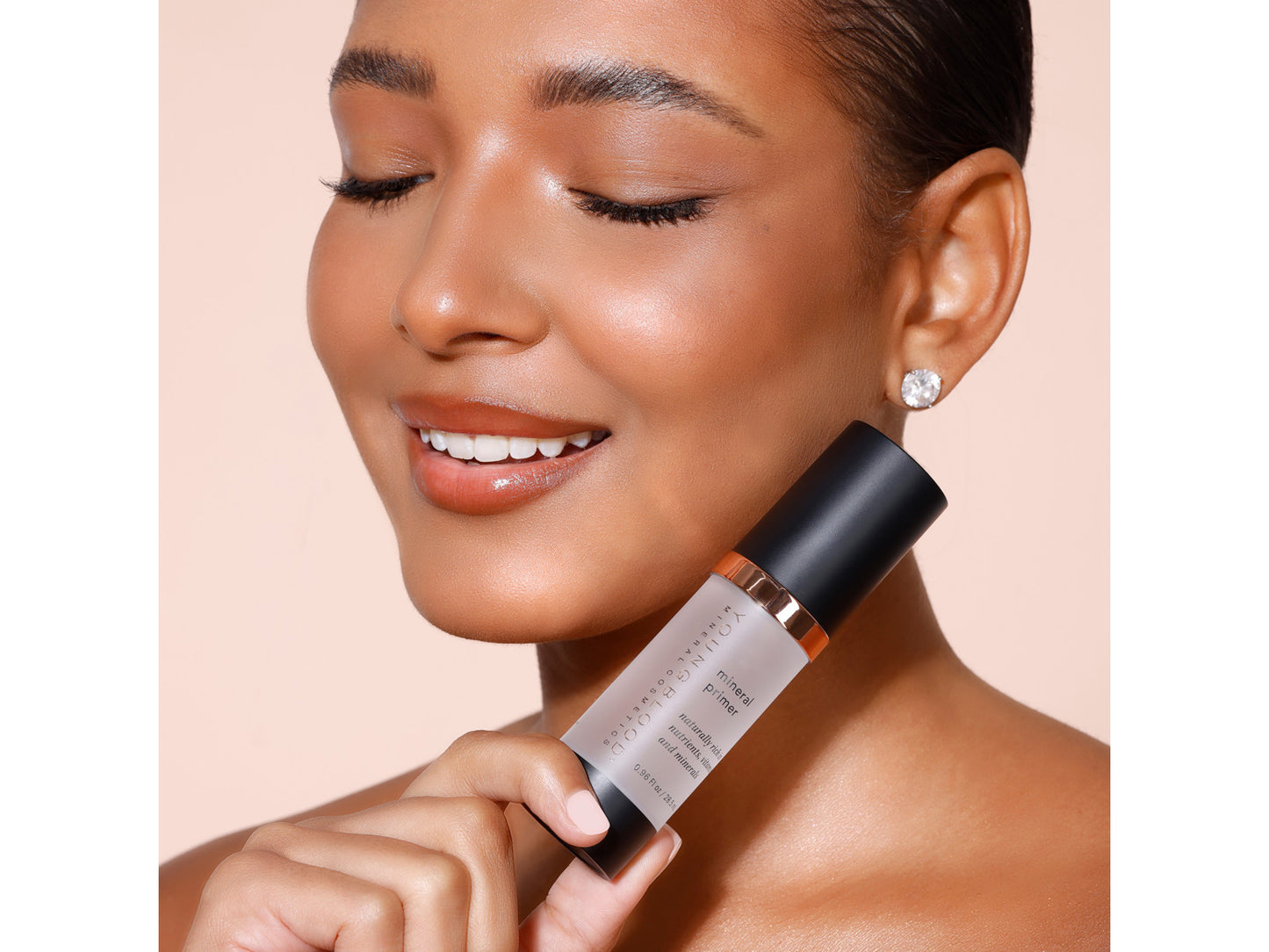 Youngblood Smooth Lightweigt Face Primer